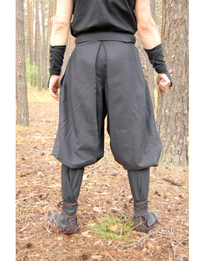 Tattsuke-bakama (igabakama) - traditional ninja and samurai battle trousers